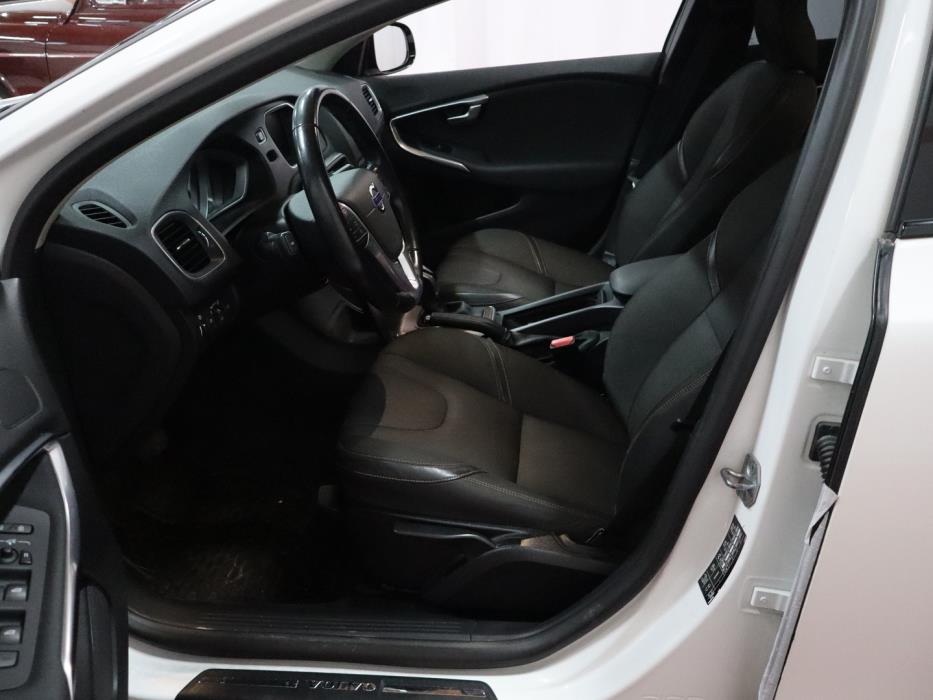 VOLVO V40 Cross Country 2015
