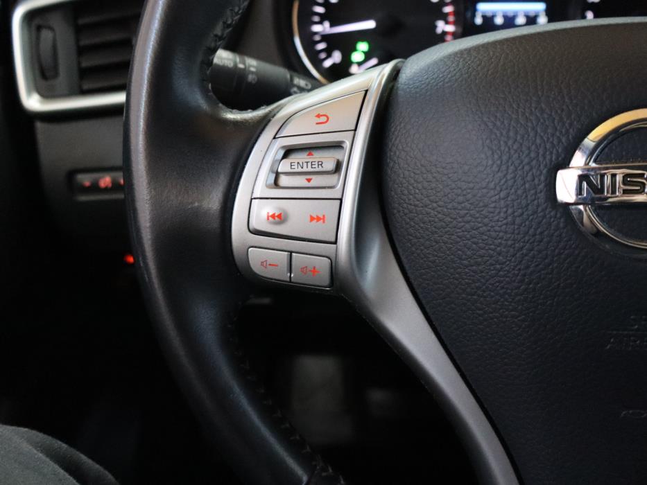NISSAN Qashqai 2016