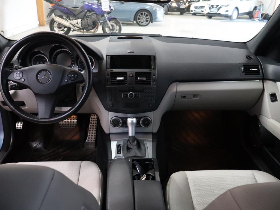 MERCEDES-BENZ C 2011
