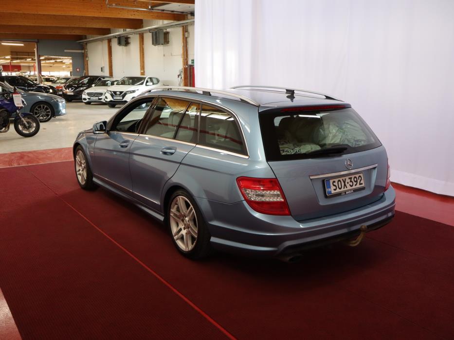 MERCEDES-BENZ C 2011