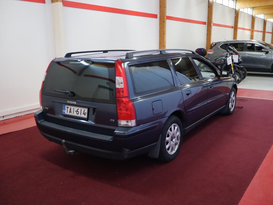 VOLVO V70 2005