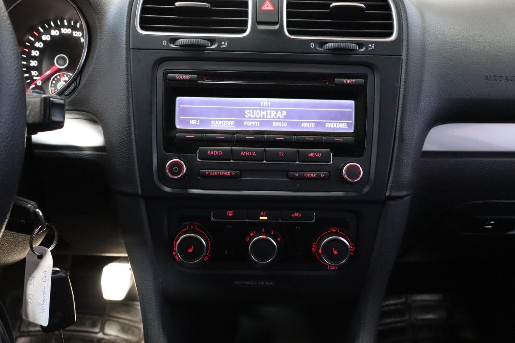 VOLKSWAGEN Golf 2012