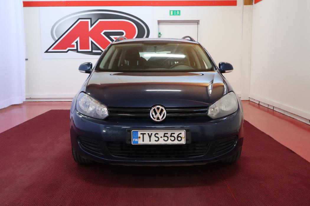 VOLKSWAGEN Golf 2012