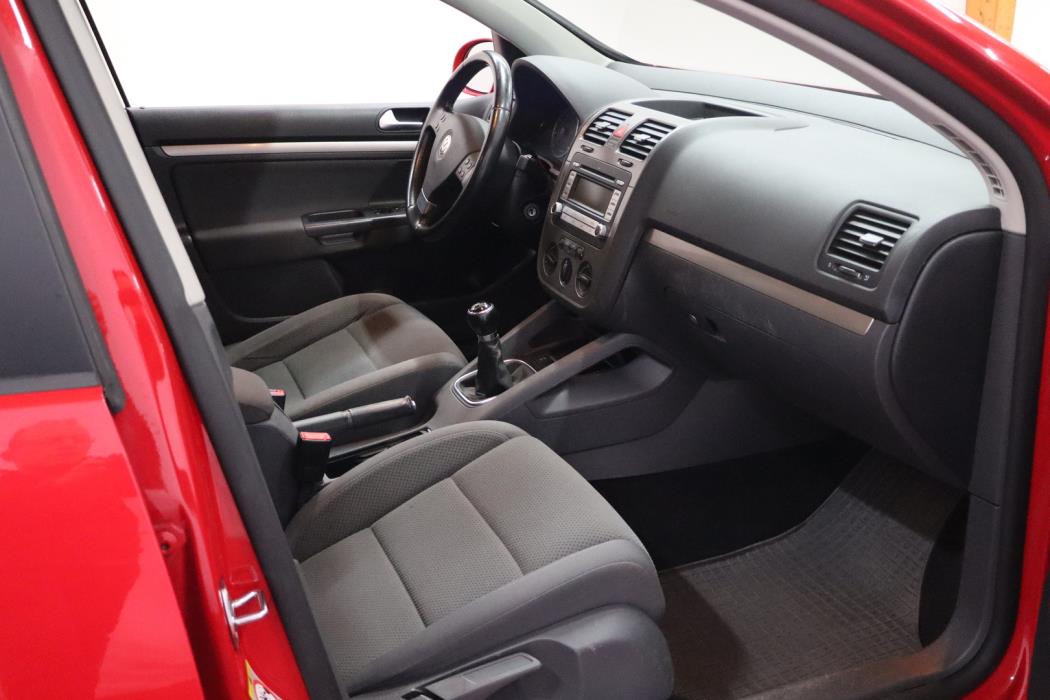 VOLKSWAGEN Golf 2008