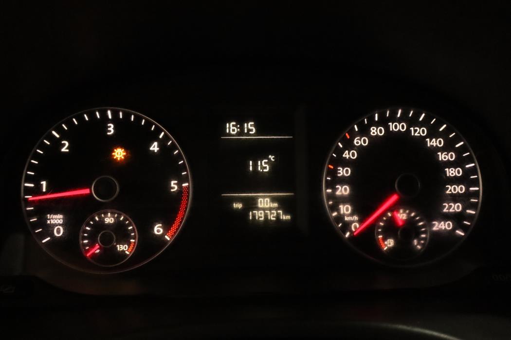 VOLKSWAGEN Caddy 2011