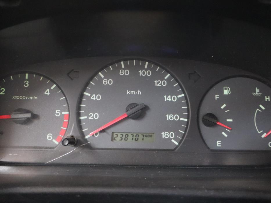 MAZDA B2500 2002