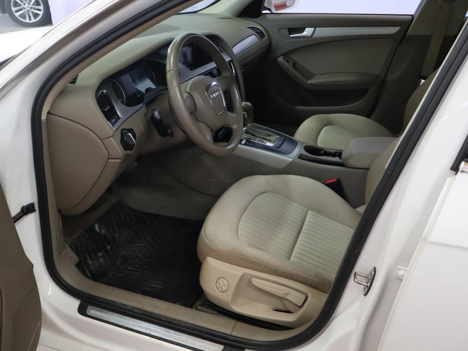 AUDI A4 2009