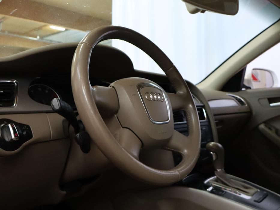 AUDI A4 2009