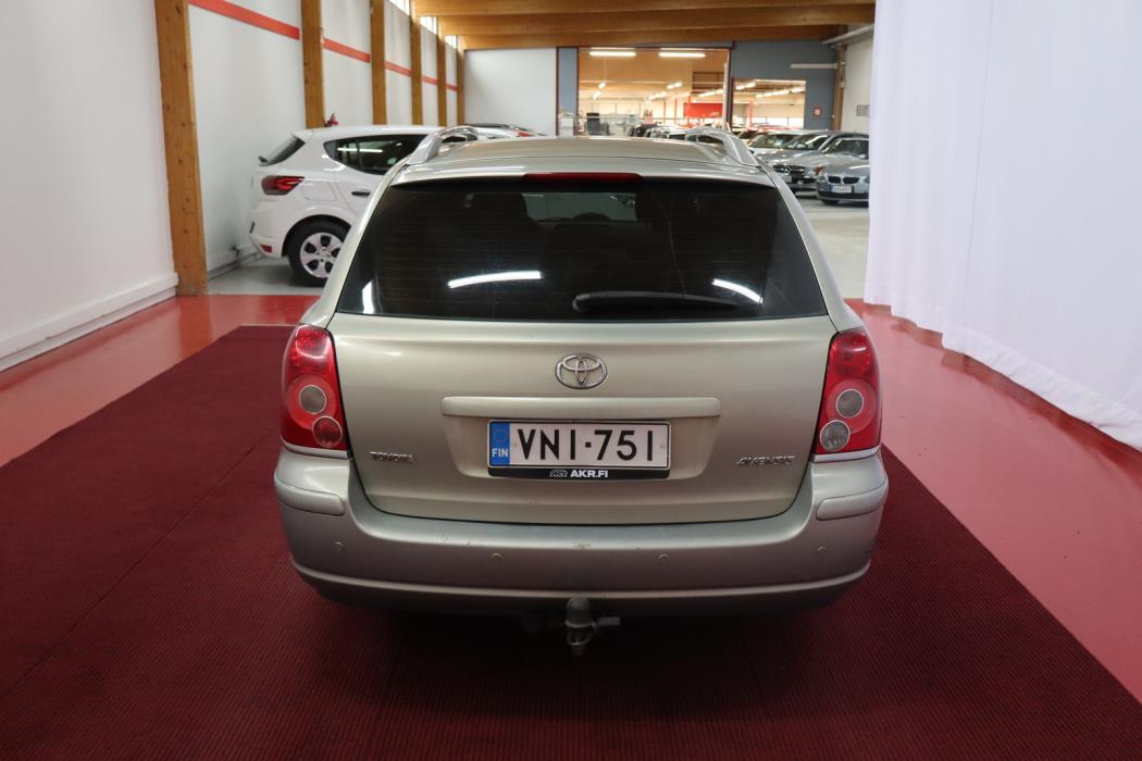 TOYOTA Avensis 2006