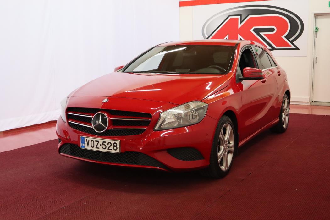 MERCEDES-BENZ A 2012