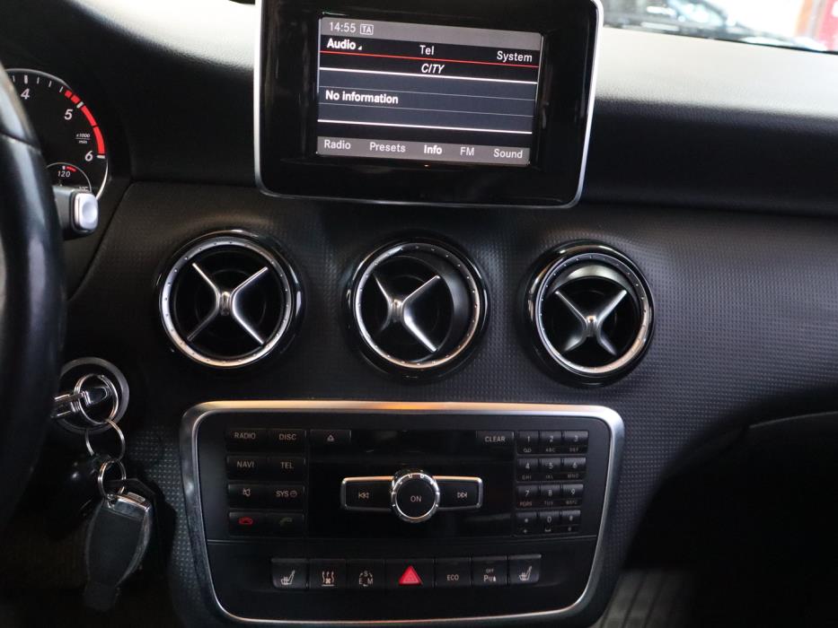 MERCEDES-BENZ A 2013