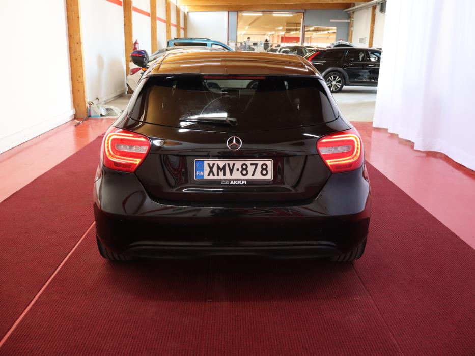 MERCEDES-BENZ A 2013