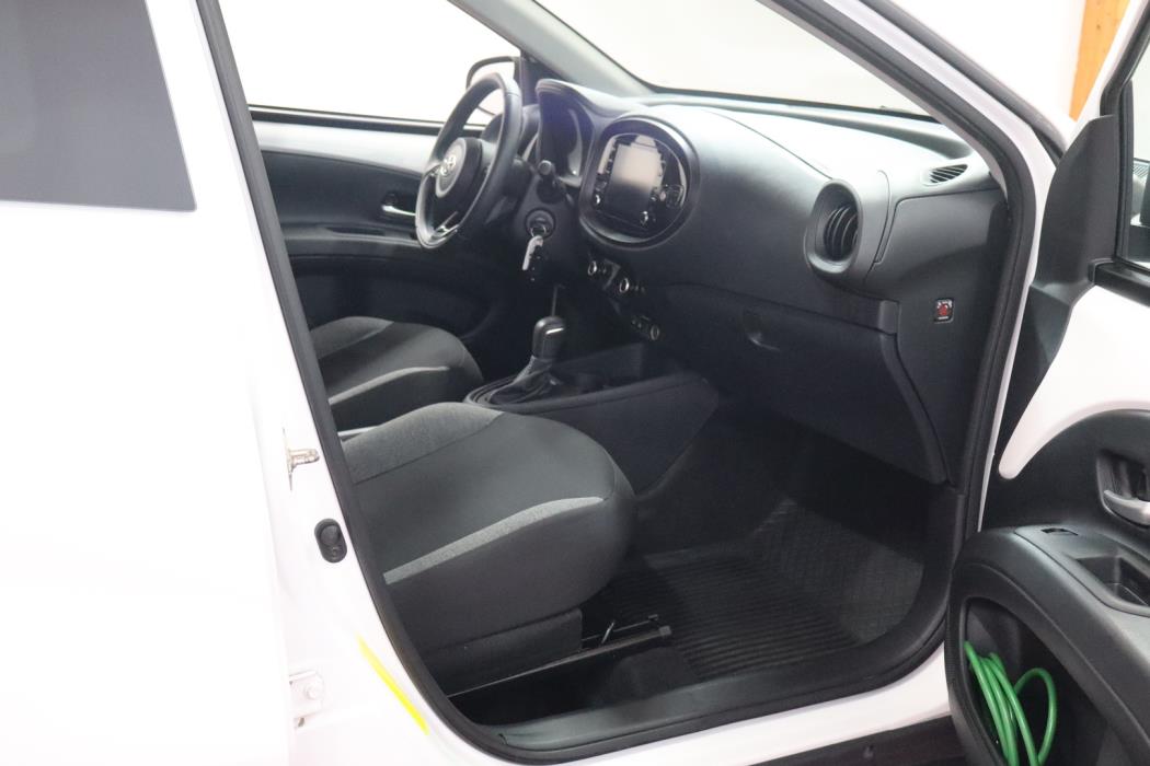 TOYOTA Aygo X 2023