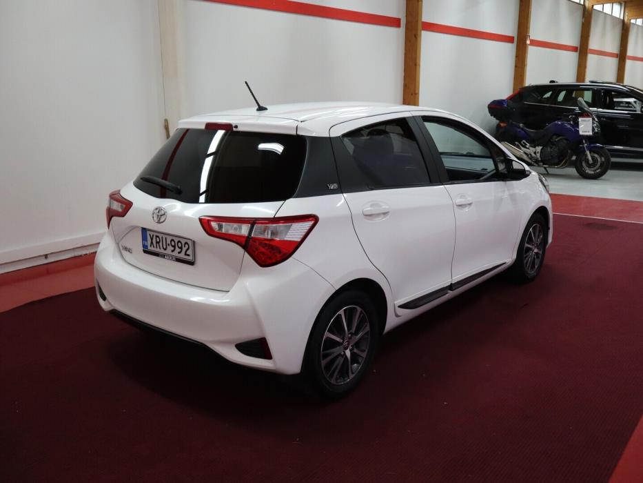 TOYOTA Yaris 2020