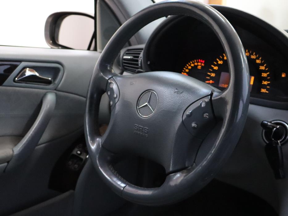 MERCEDES-BENZ C 2003