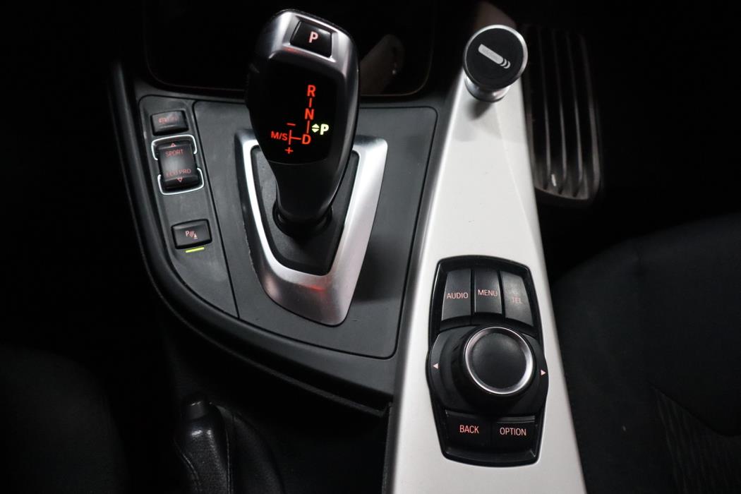 BMW 318 Gran Turismo 2014