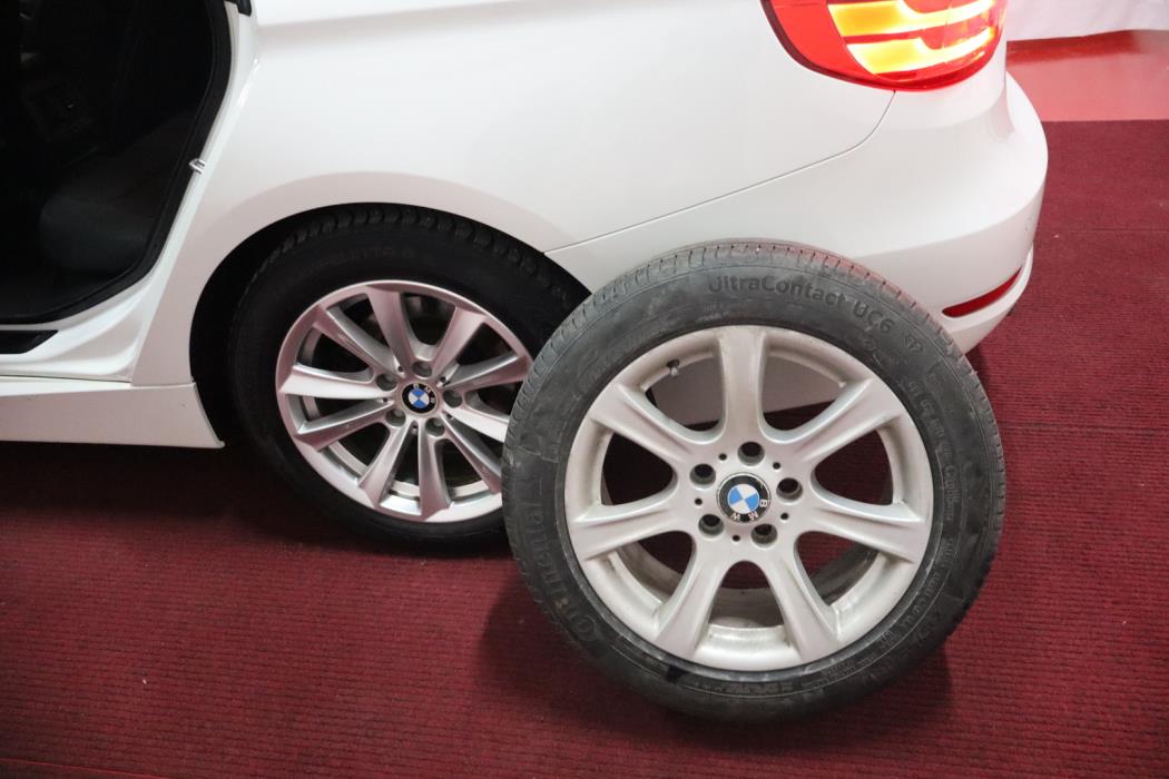 BMW 318 Gran Turismo 2014