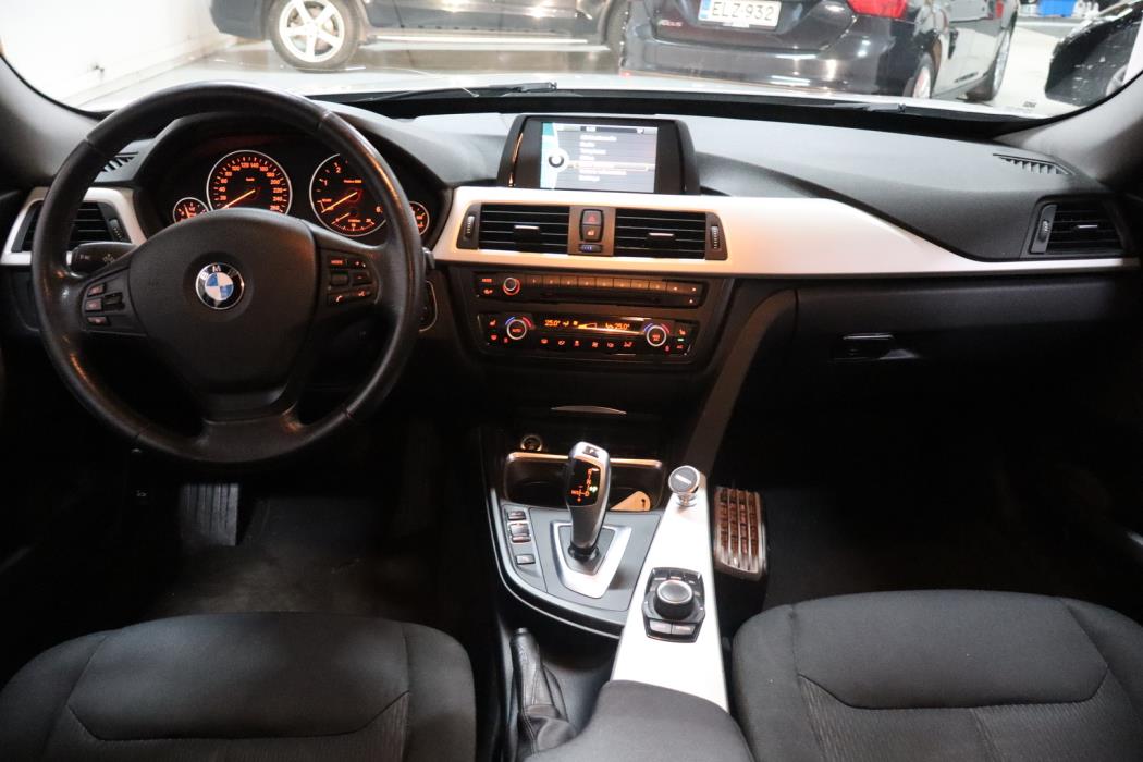 BMW 318 Gran Turismo 2014