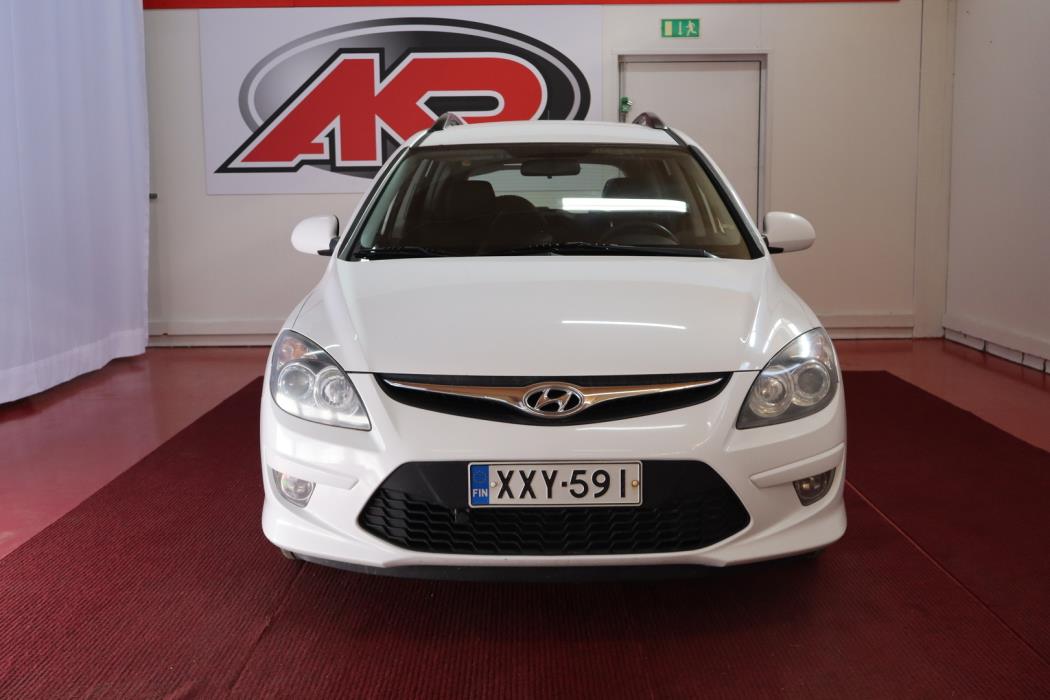 HYUNDAI i30 2012