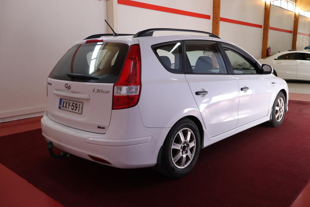 HYUNDAI i30 2012