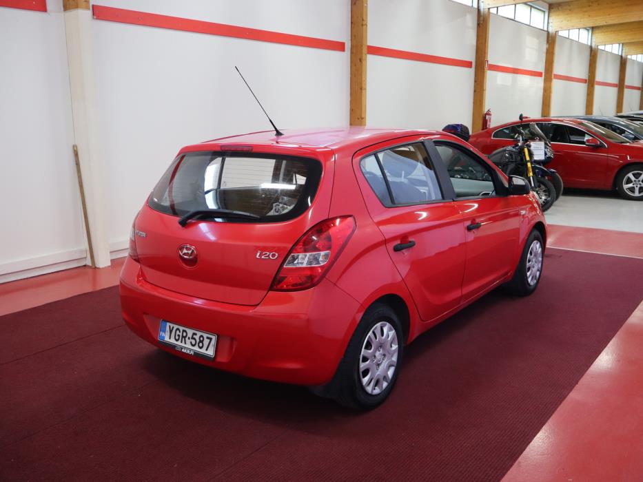 HYUNDAI i20 2011