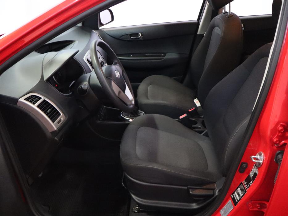 HYUNDAI i20 2011