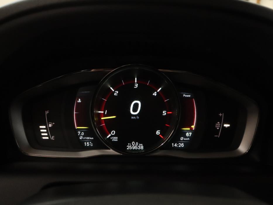 VOLVO XC60 2015