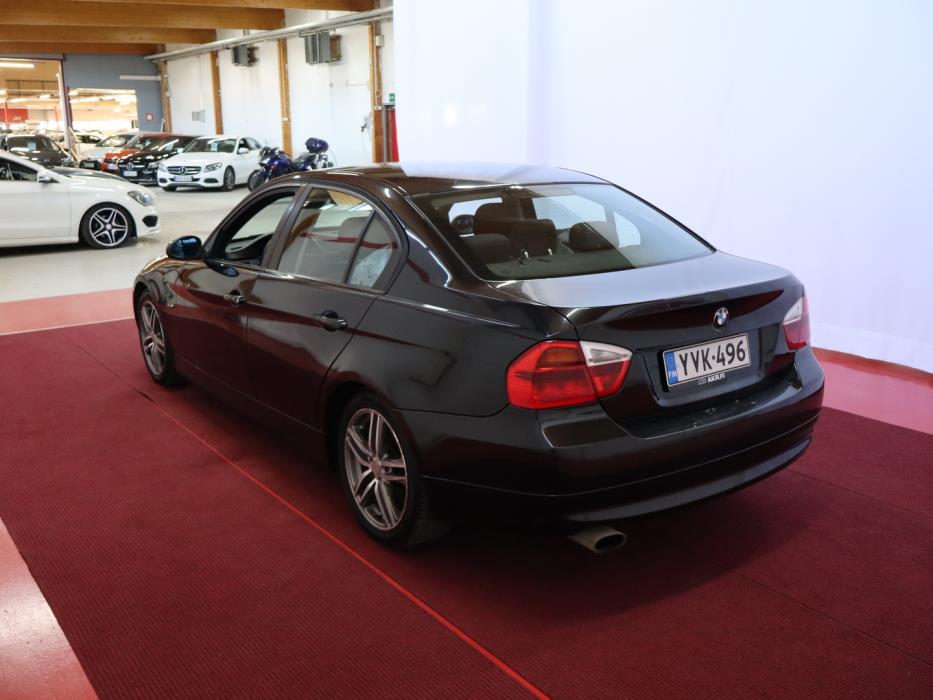 BMW 320 2008