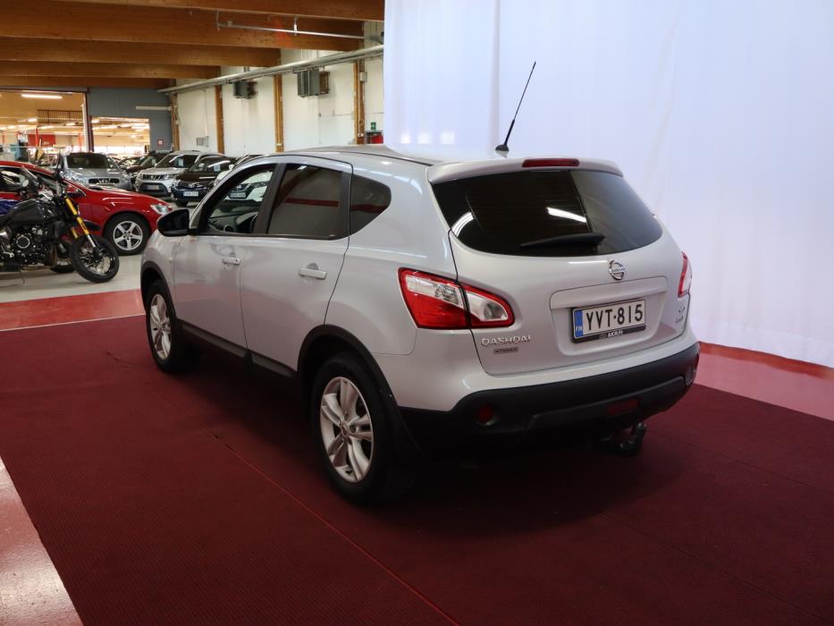 NISSAN Qashqai 2010