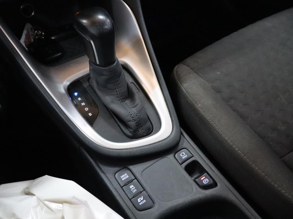 TOYOTA Yaris 2021