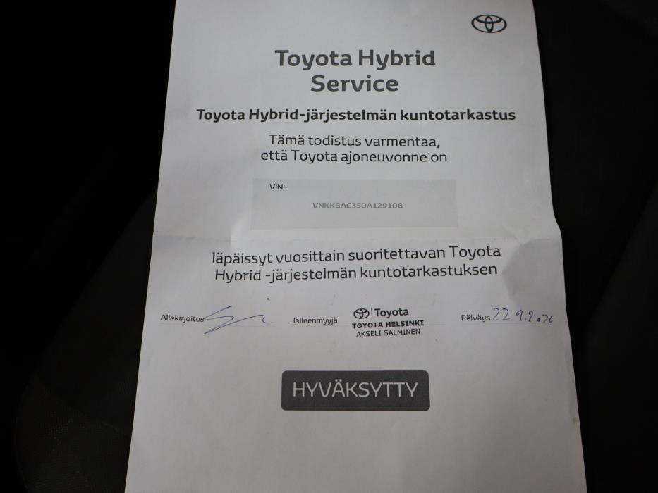TOYOTA Yaris 2021