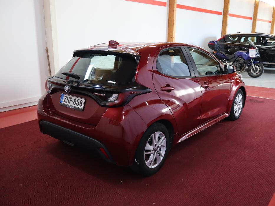 TOYOTA Yaris 2021