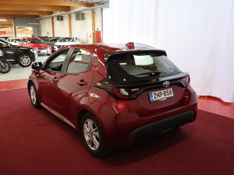 TOYOTA Yaris 2021