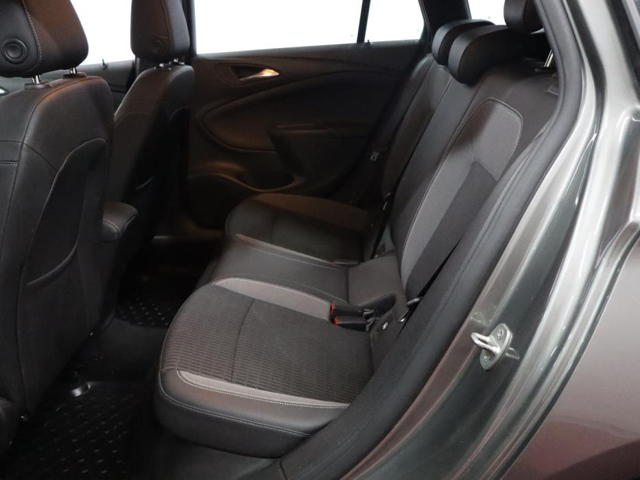 OPEL Astra 2022