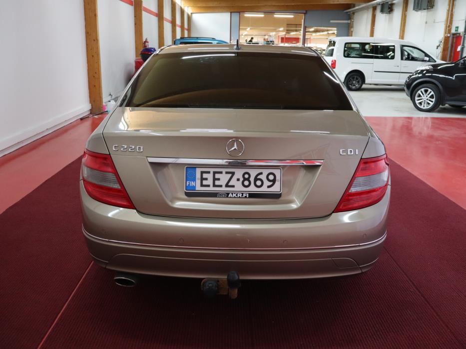MERCEDES-BENZ C 2010