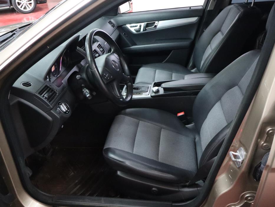MERCEDES-BENZ C 2010