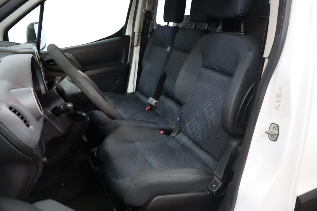 PEUGEOT Partner 2013