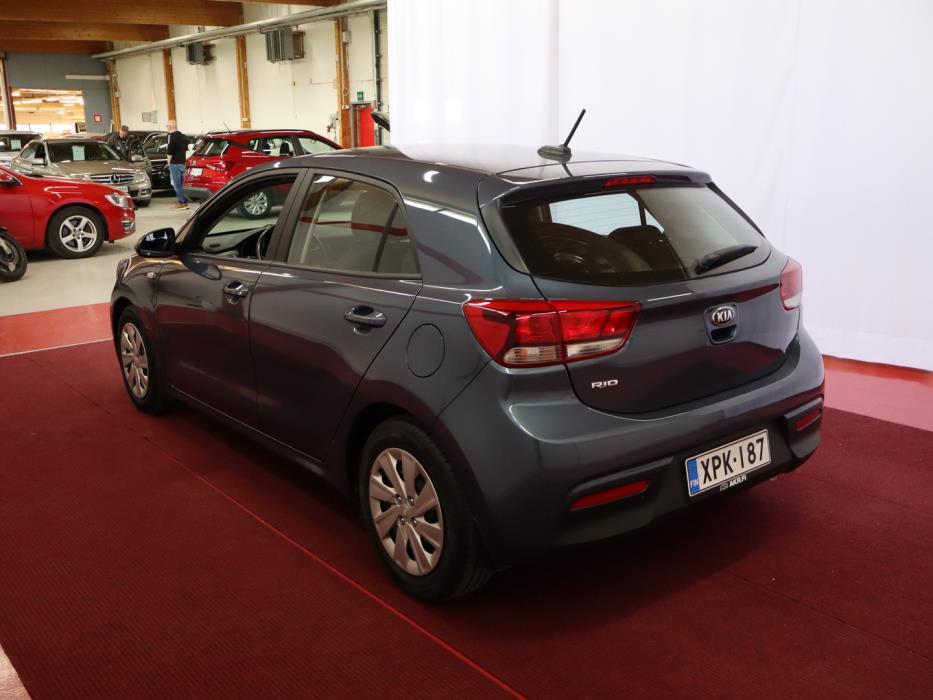 KIA Rio 2021