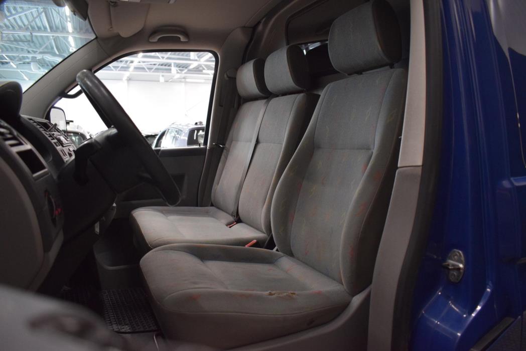 VOLKSWAGEN Transporter 2004
