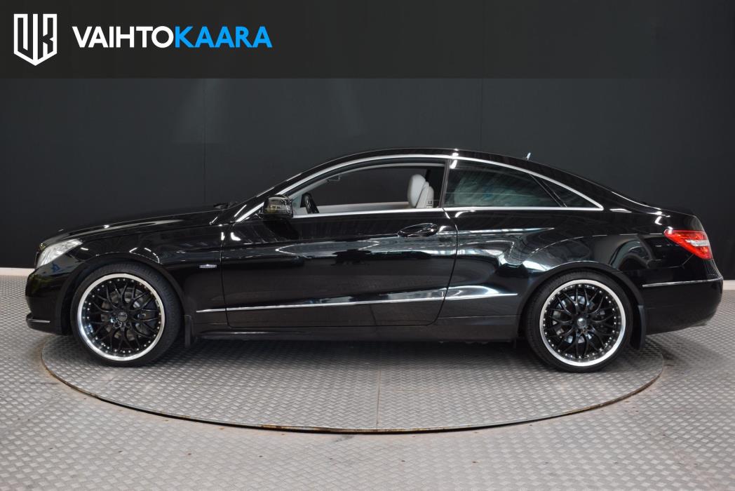MERCEDES-BENZ E 2011