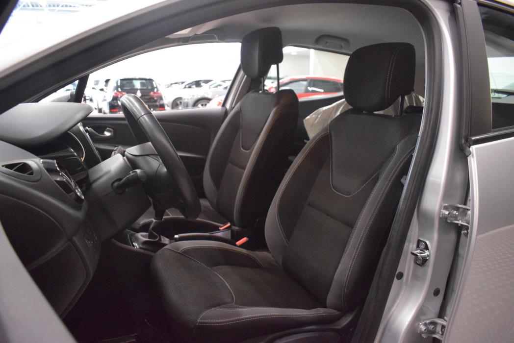 RENAULT Clio 2016
