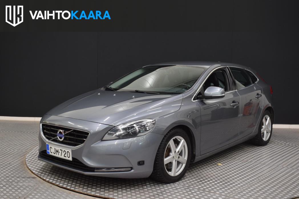 VOLVO V40 2015