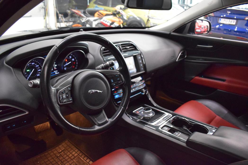 JAGUAR XE 2016