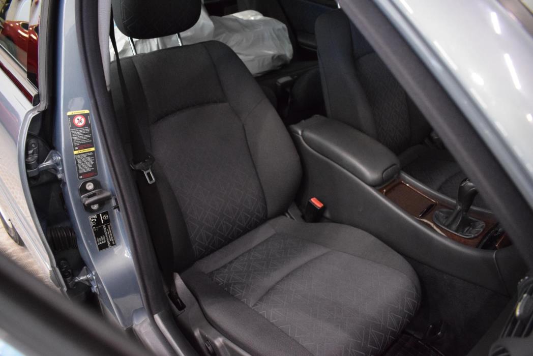 MERCEDES-BENZ C 2004