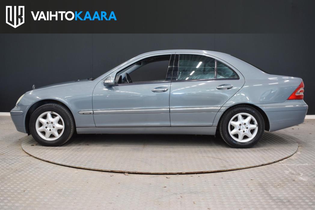 MERCEDES-BENZ C 2004