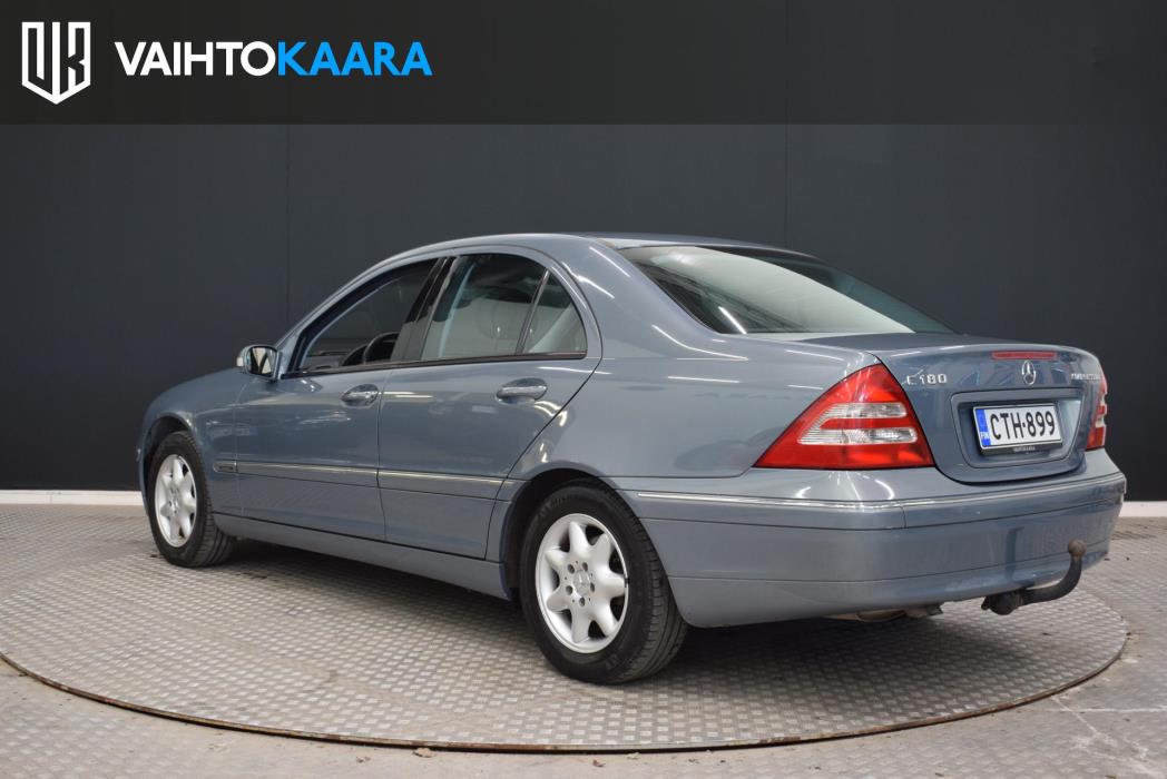 MERCEDES-BENZ C 2004
