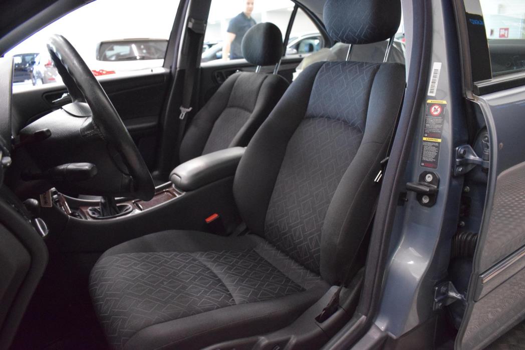 MERCEDES-BENZ C 2004