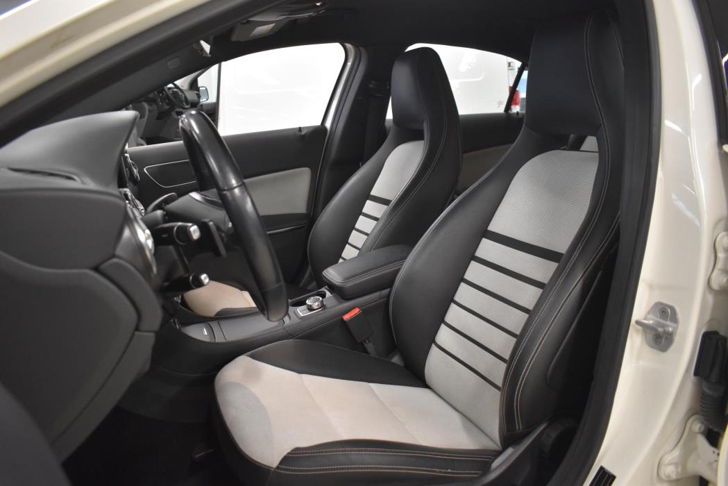 MERCEDES-BENZ A 2014