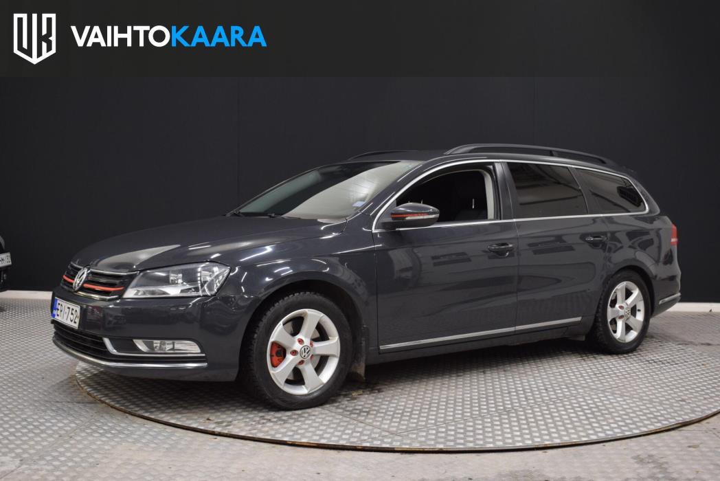 VOLKSWAGEN Passat 2011