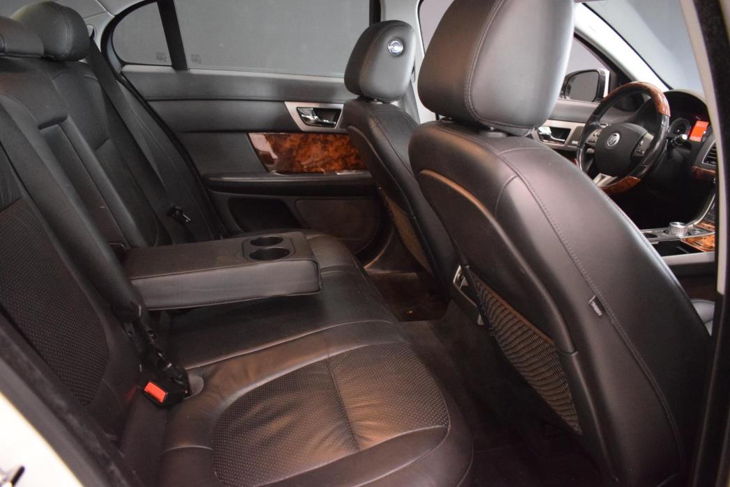 JAGUAR XF 2010